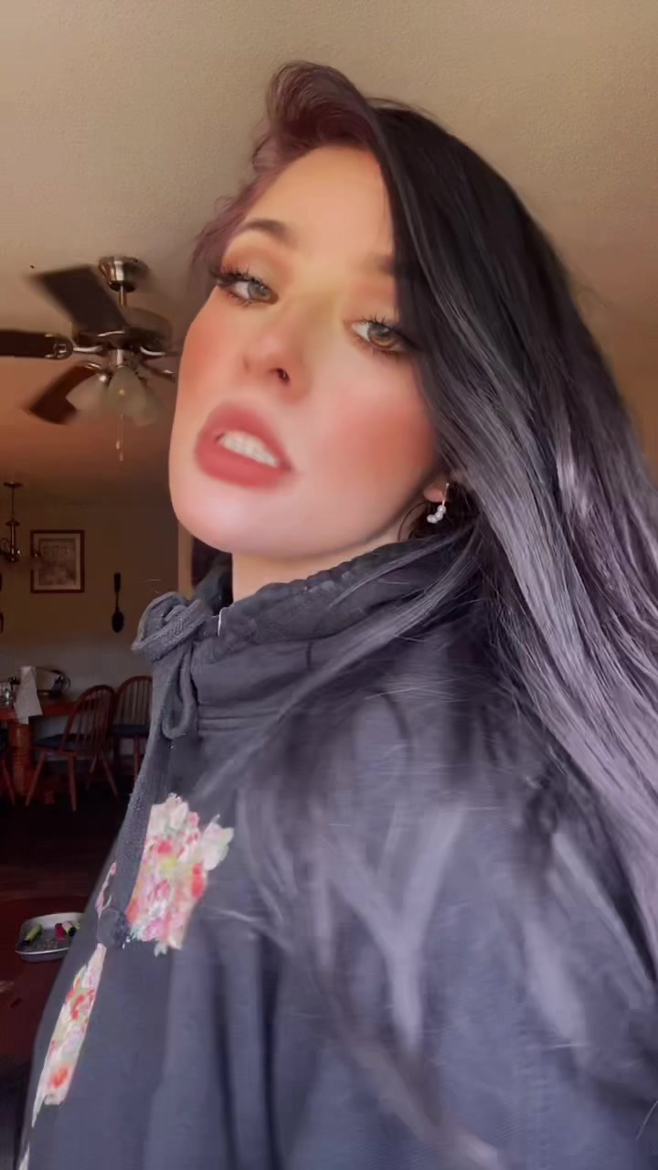 @@Miranda💋🖤