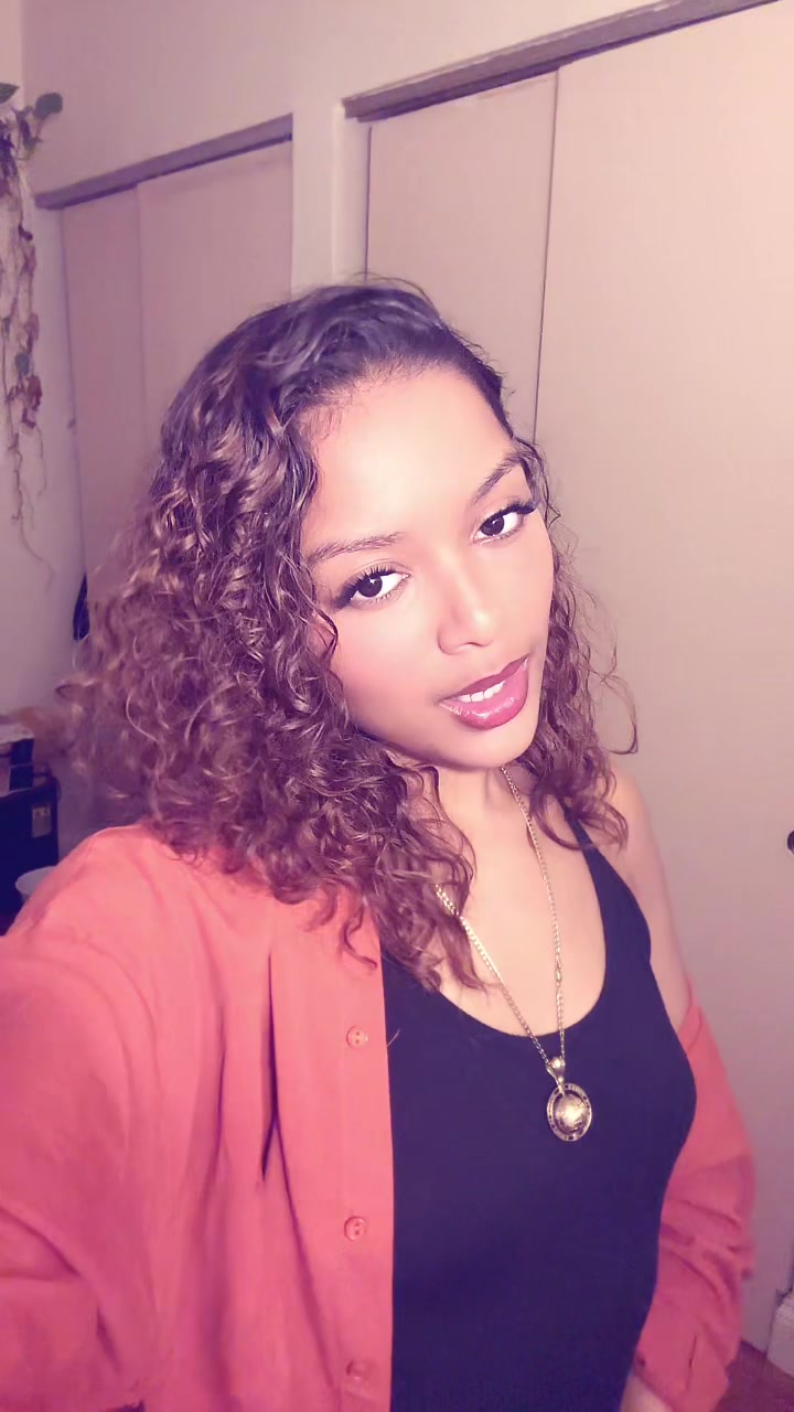 @Yazmariee 😗