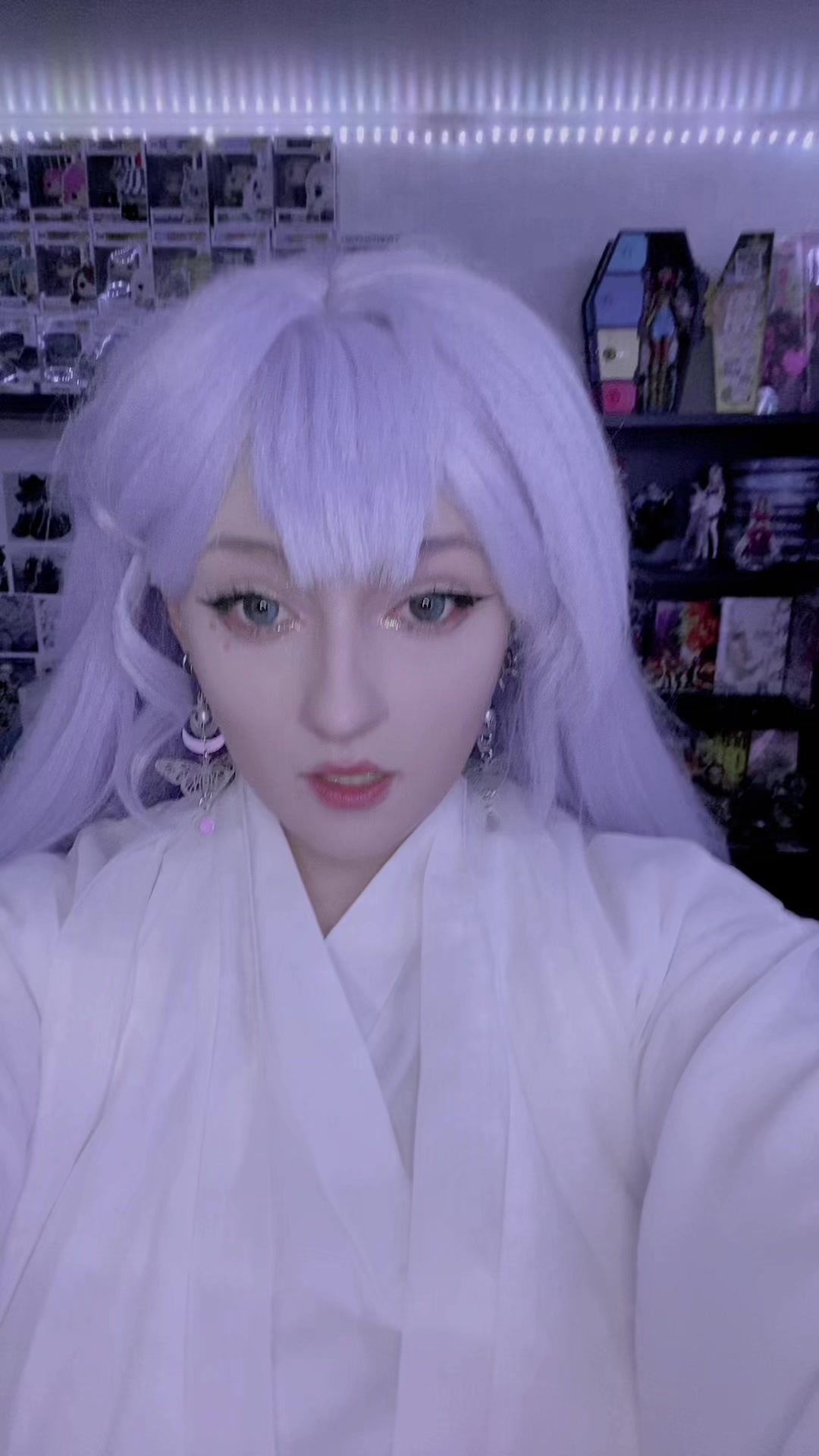 @Akane