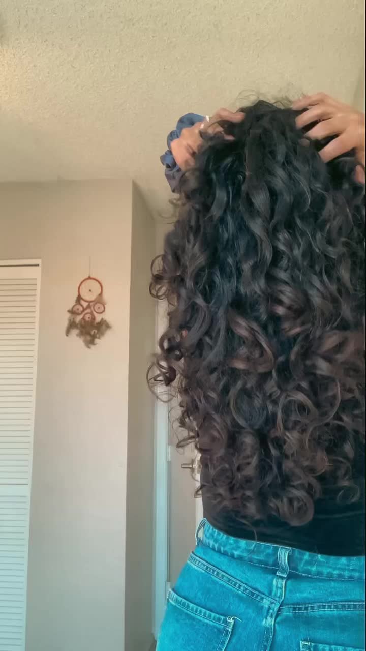 @CurlyLily