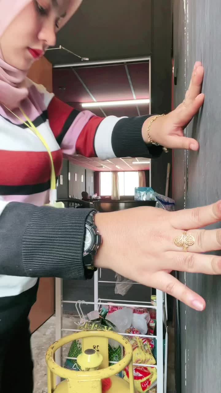 @HaniHoney 🪱