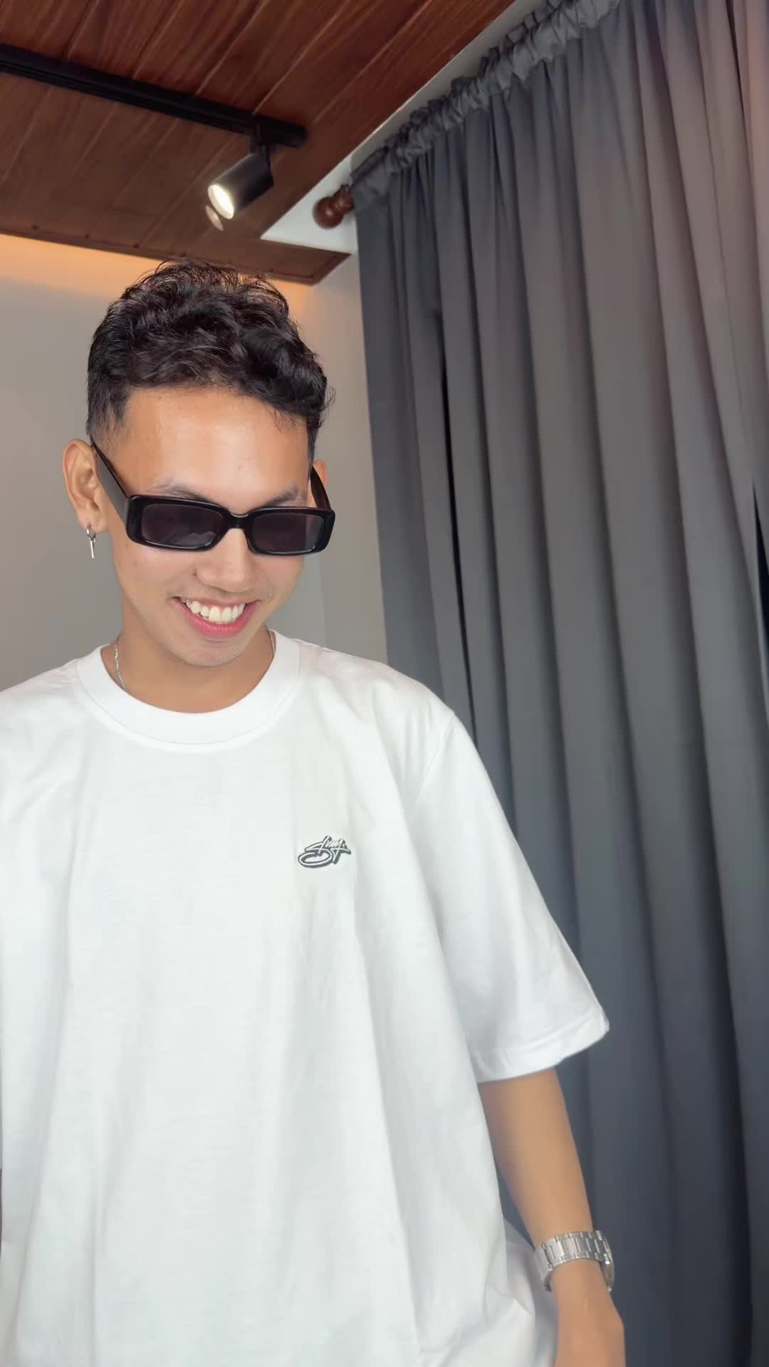 @VINTAGE STREETWEAR CLOTHING