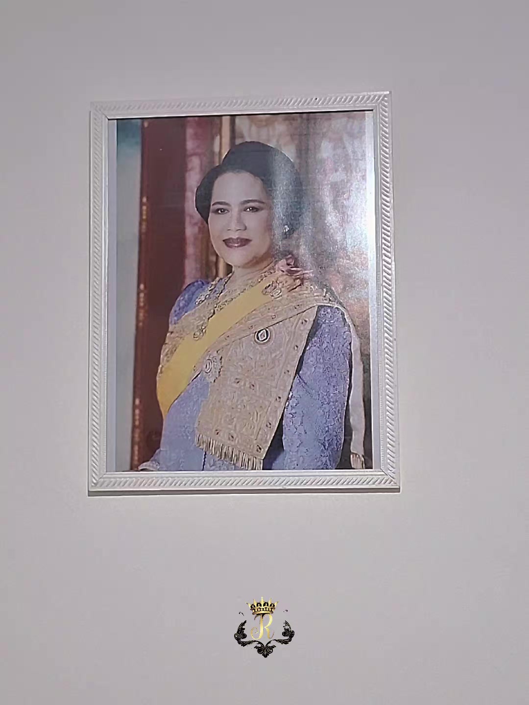@𝑹𝒐𝒚𝒂𝒍 𝑶𝒇𝒇𝒄𝒊𝒂𝒍 ⚜️