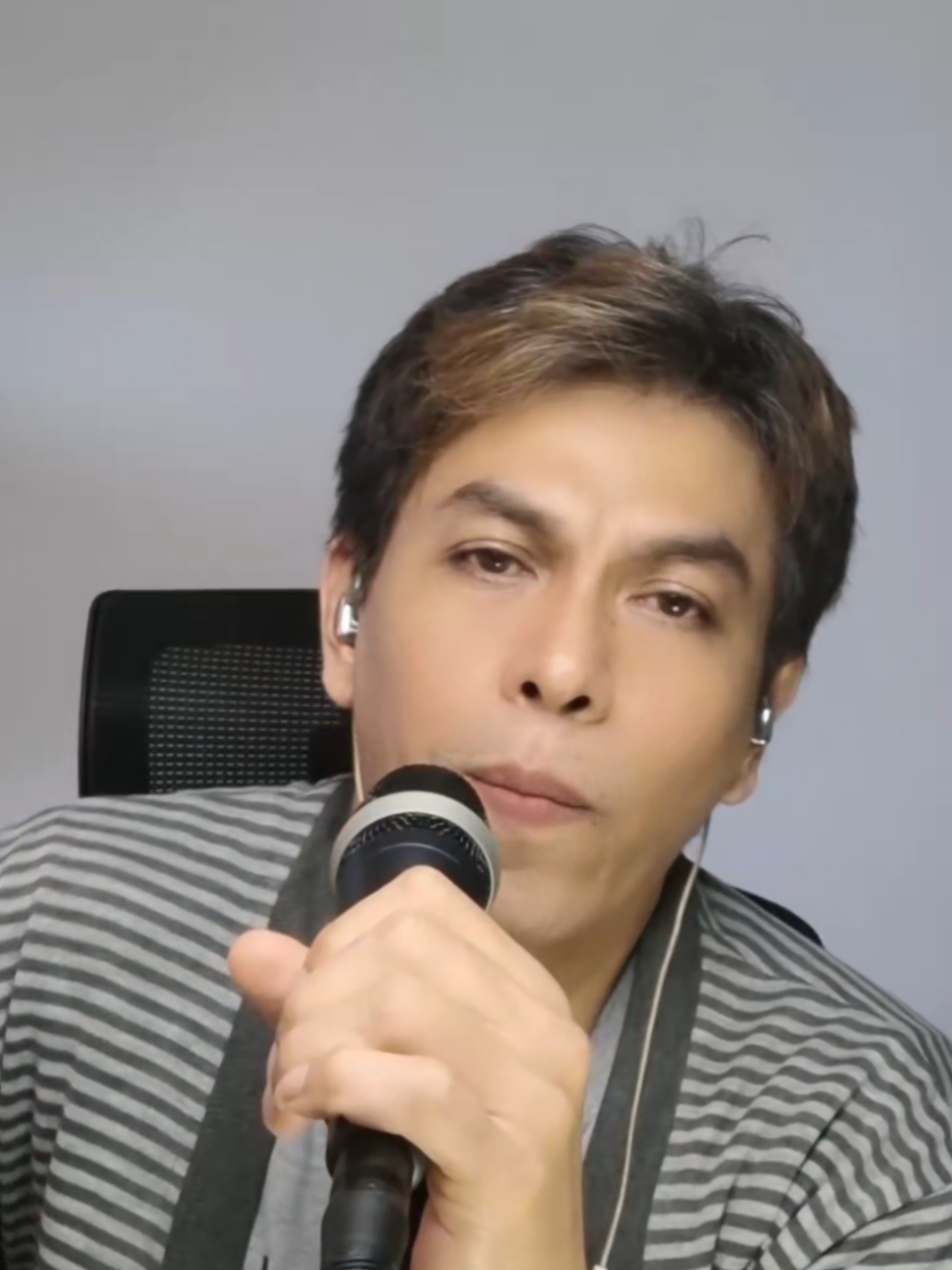 @Toni