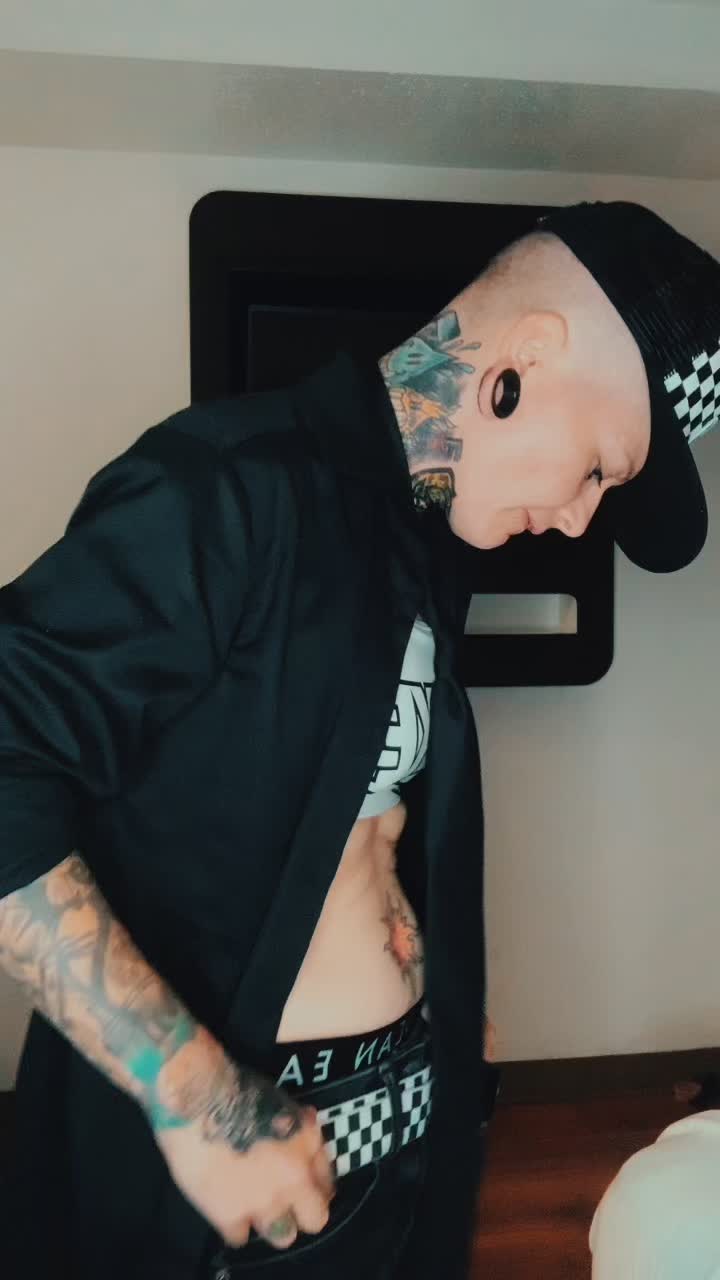 @tattedhorrorlovr87