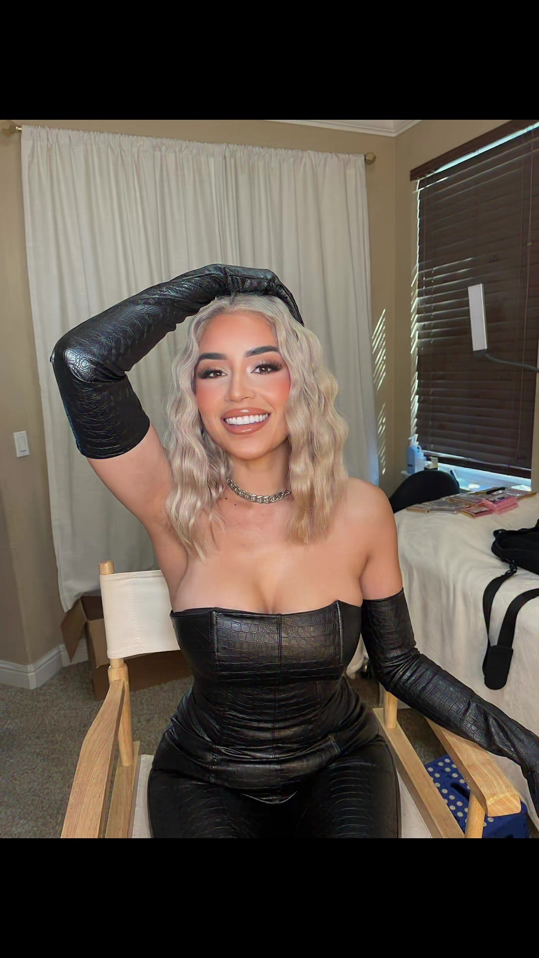 @Lovetonye_