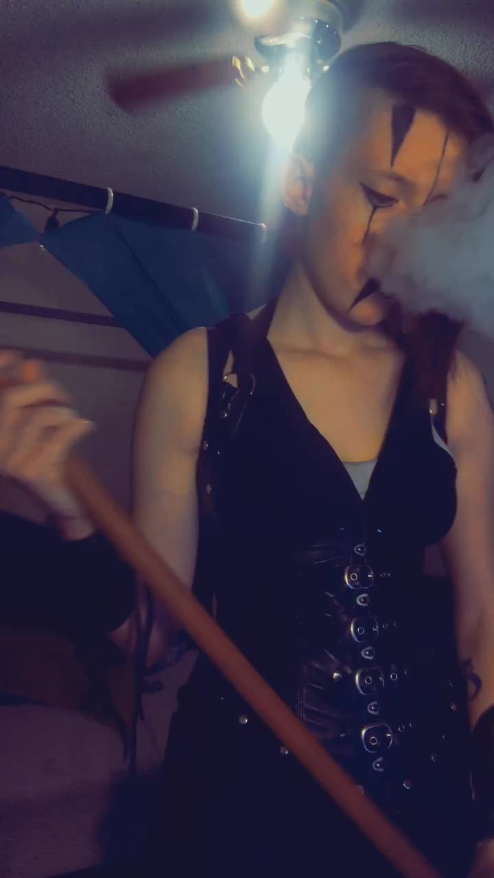 @AlexLynnVape