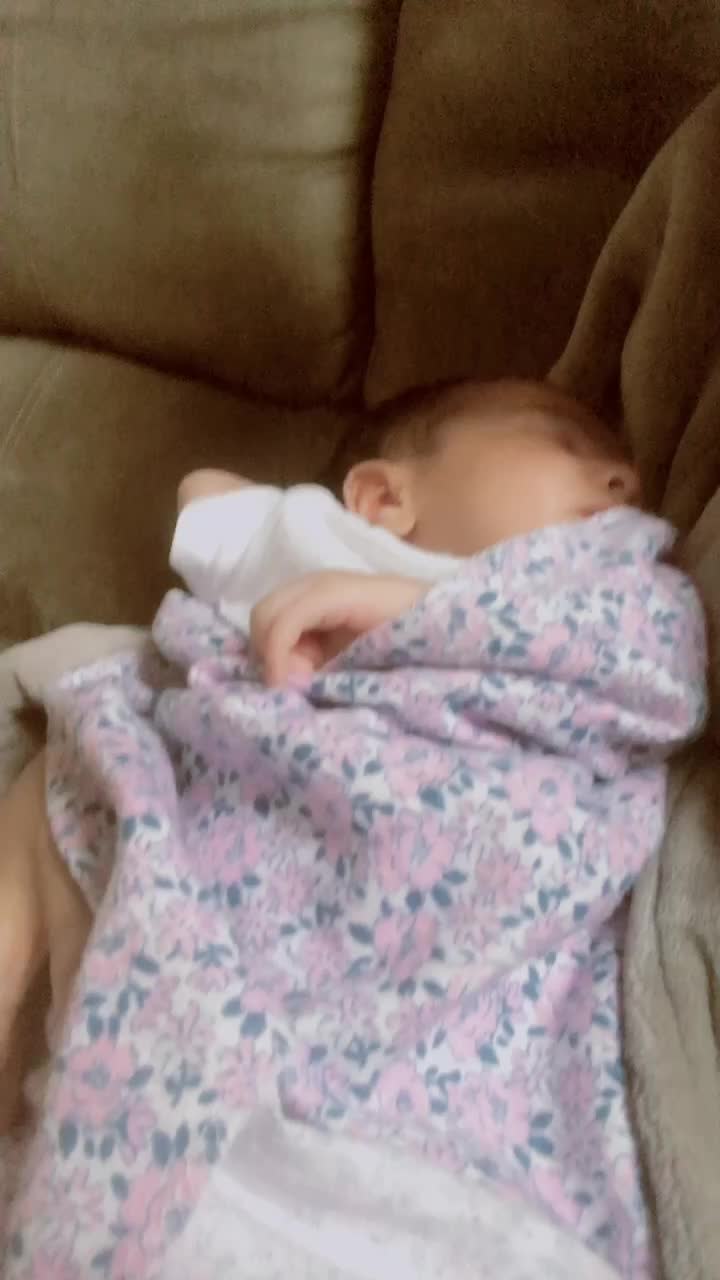 @scared_pink_purple