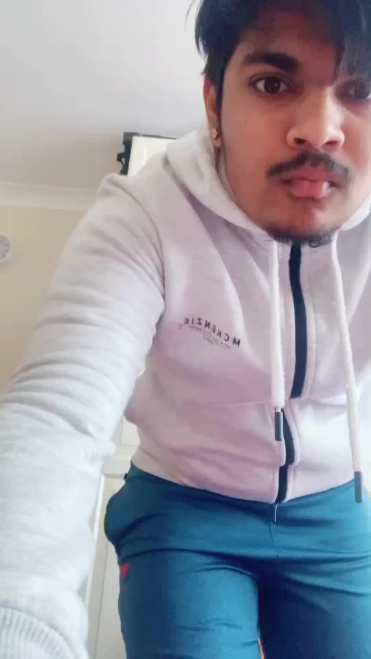 @Vinitxz