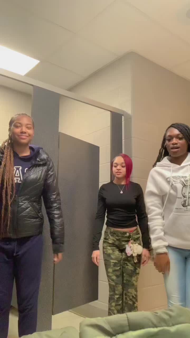 @myyriyah