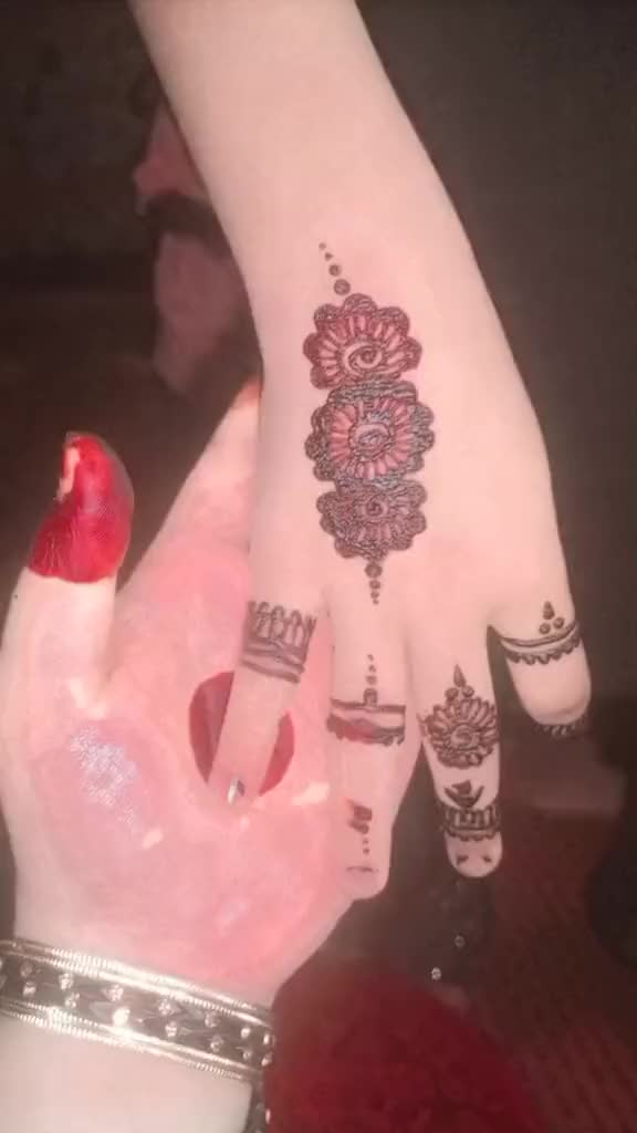 @🎀..Uski Hun Yar..🎀
