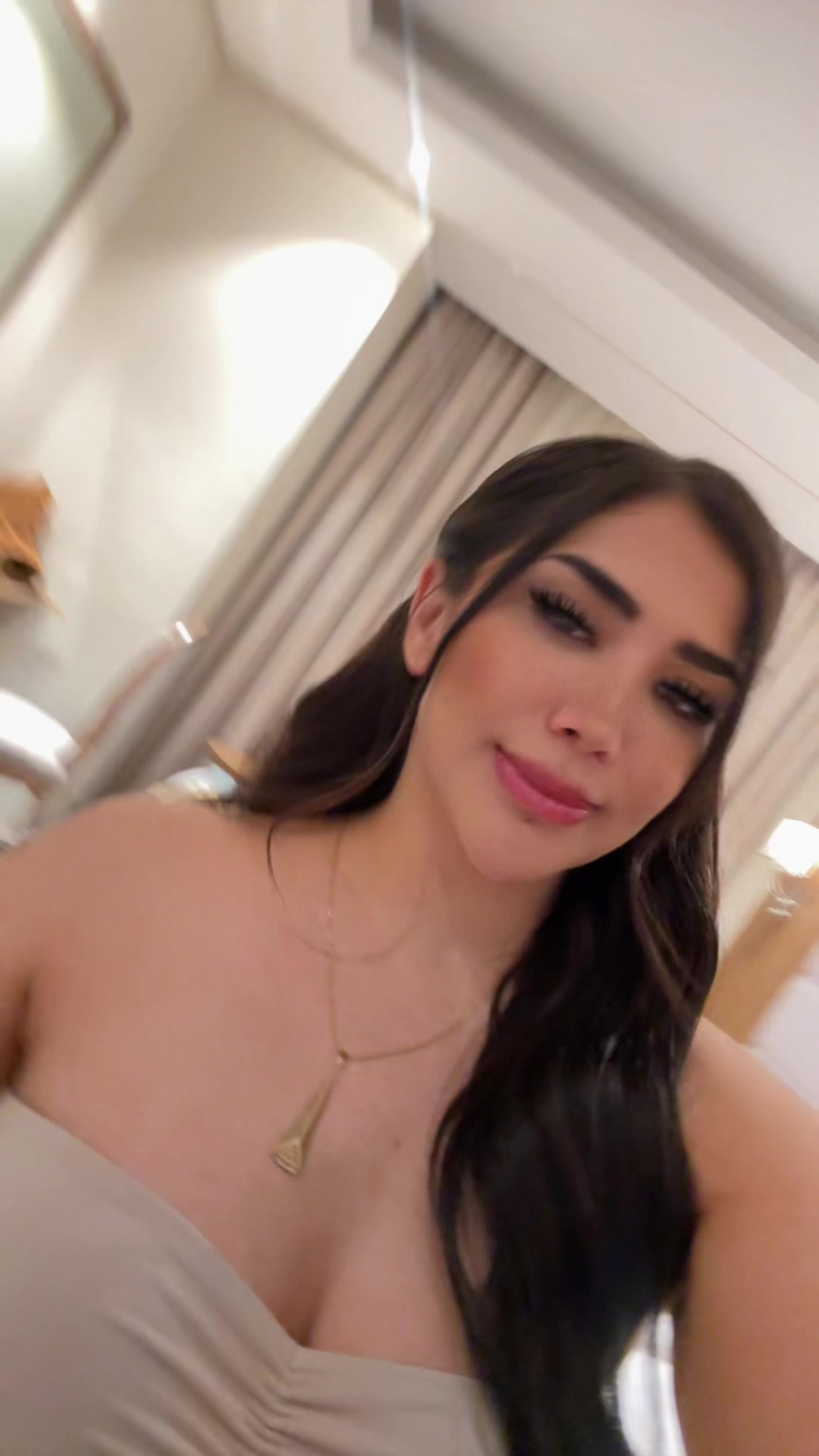 @Mahsa__eyr