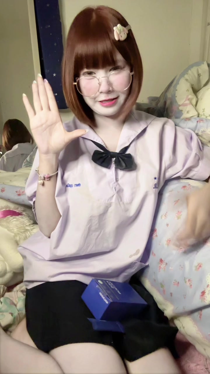 @รู้ไหมทำไมกูถึงใส่เเว่น😏😏