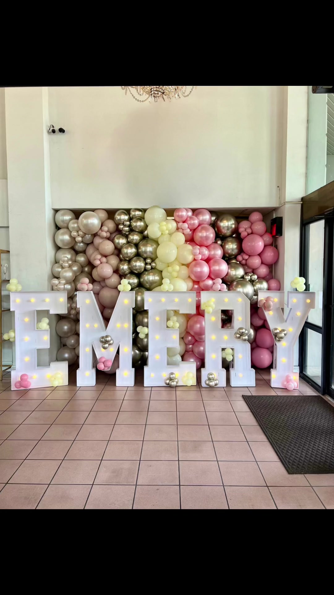 @Impressions Luxe Balloons