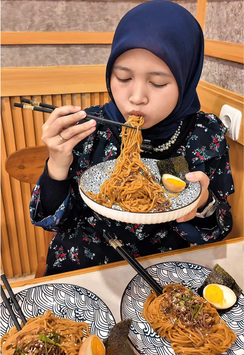 @nidaanisahf | Food & Travel