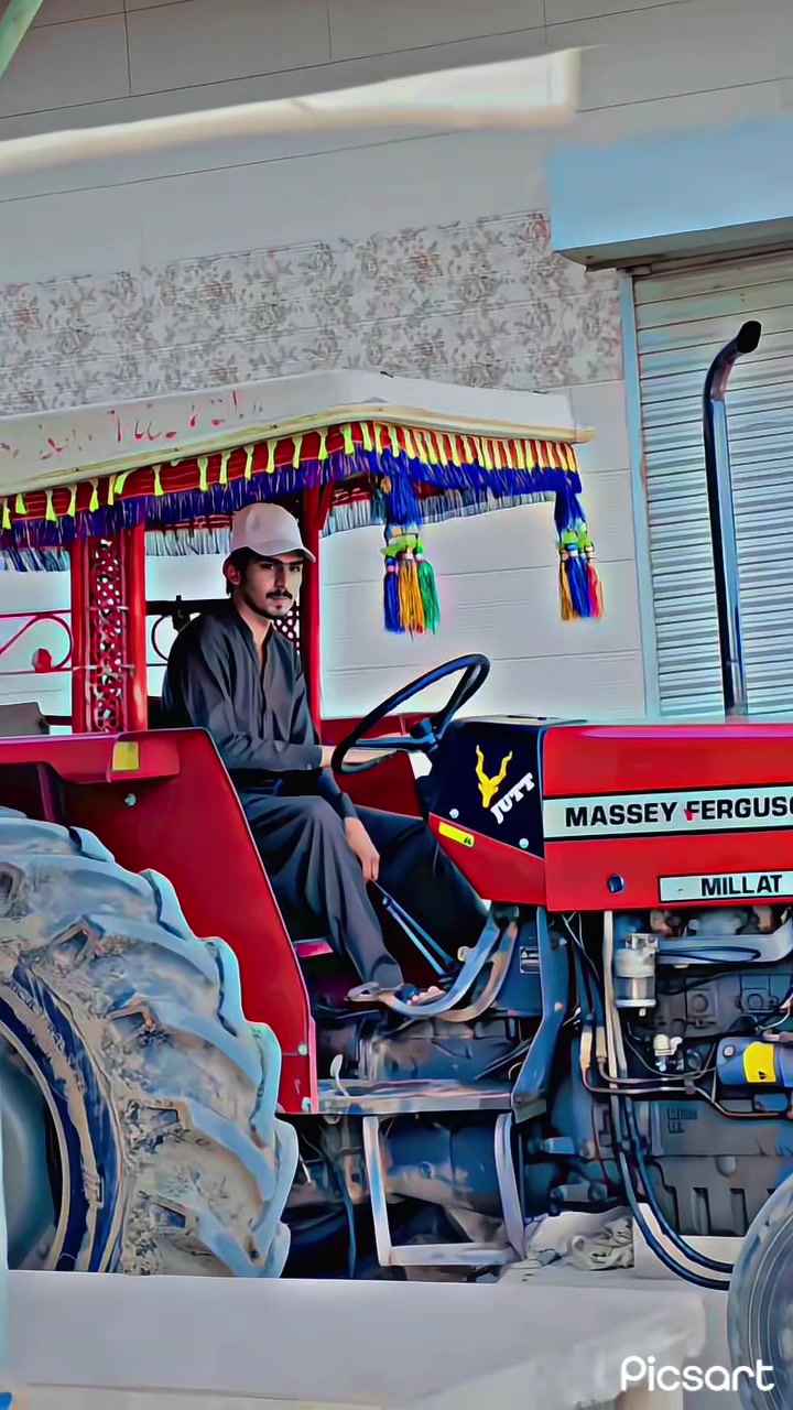 @قمر وڑائچ کامونکی🥂🥀