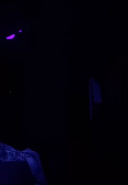 @Neon dancer