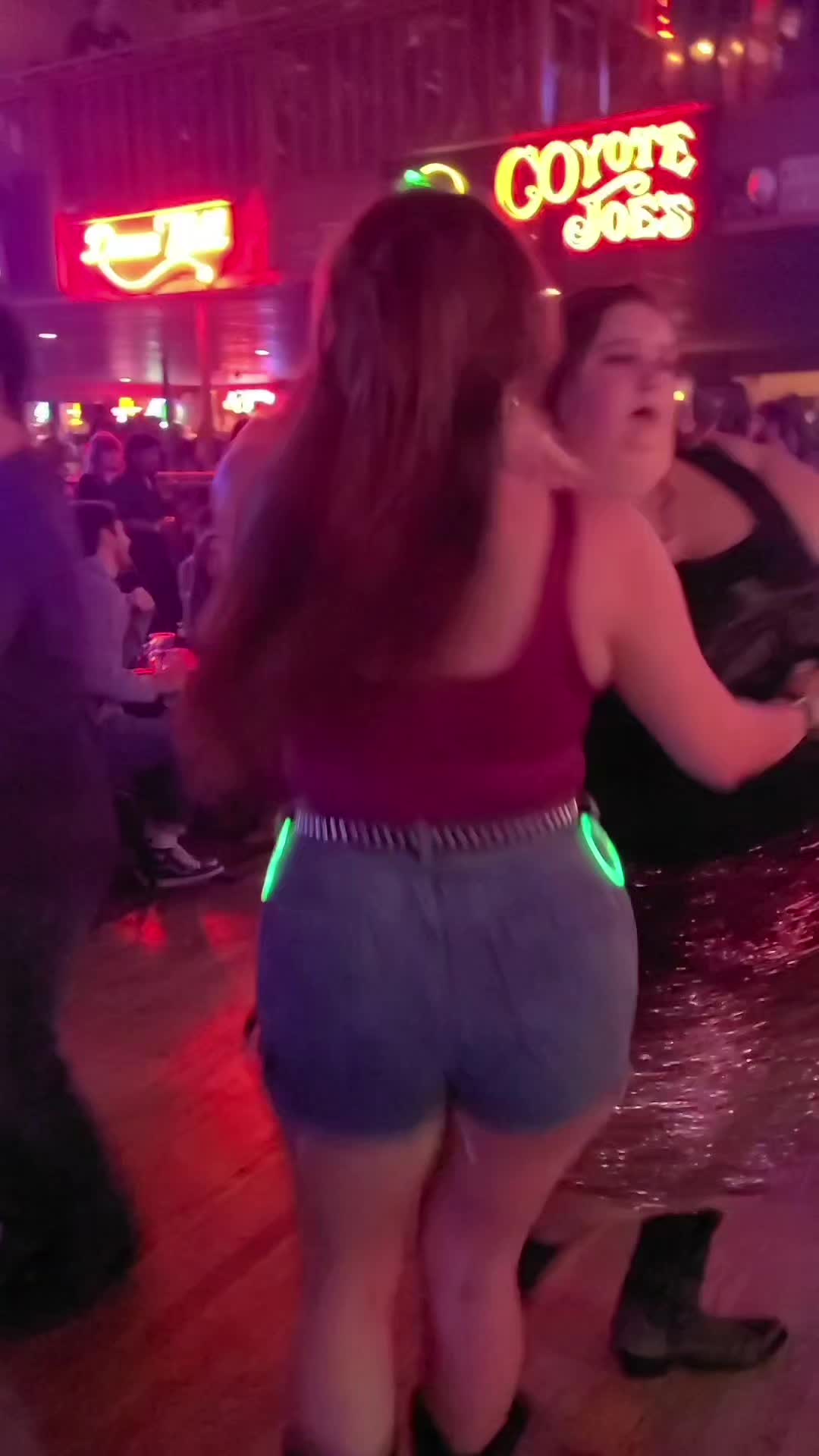 @LaDora S.