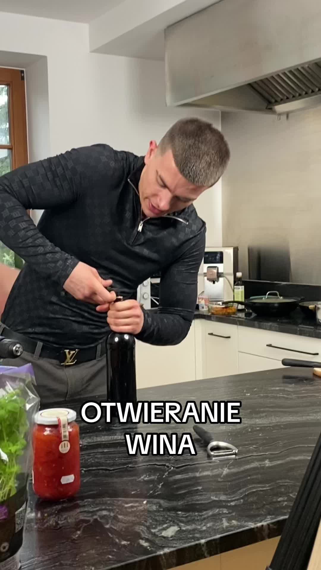 @APOWAGA 🦀