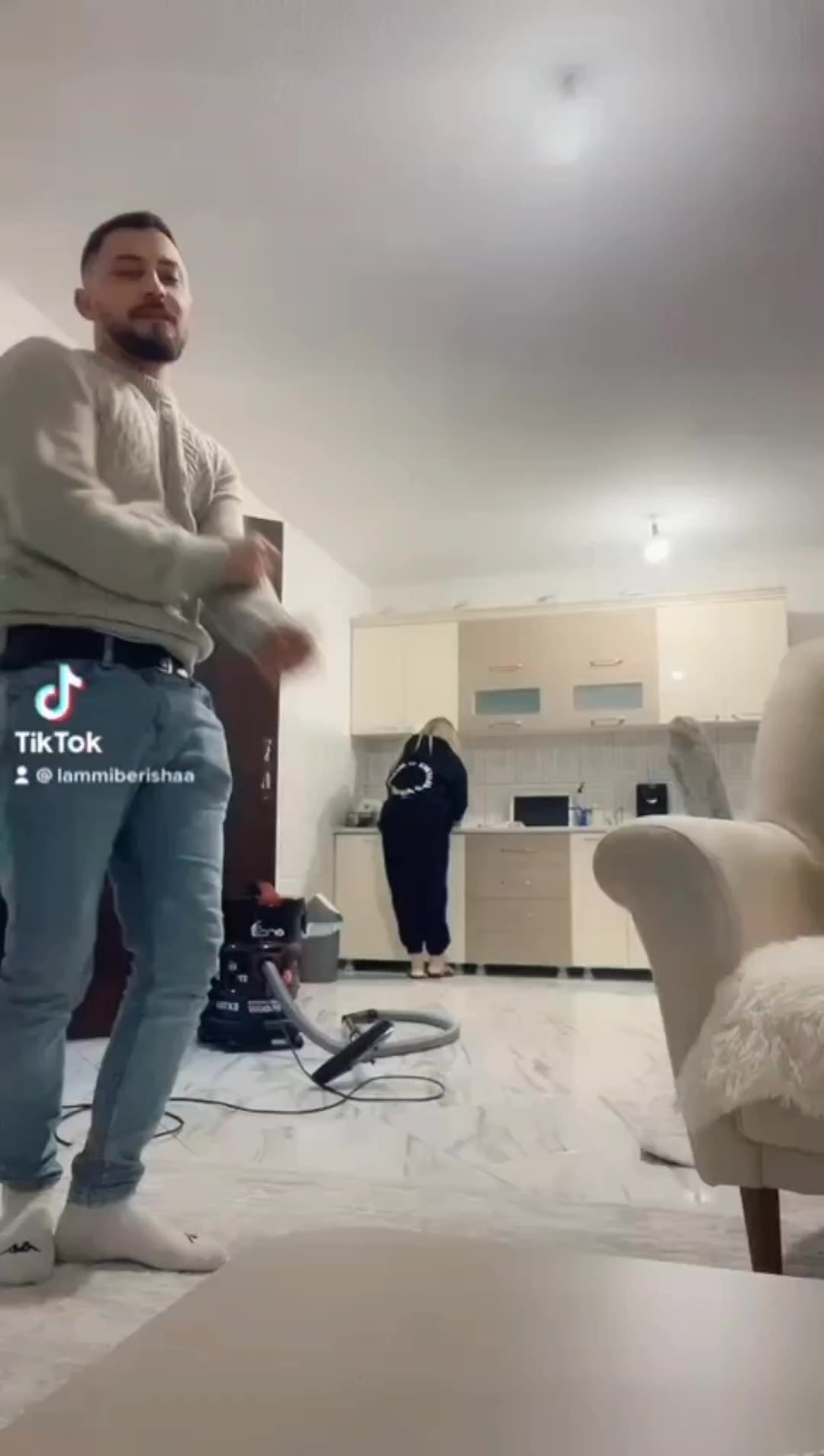 @Couple.E.Sh