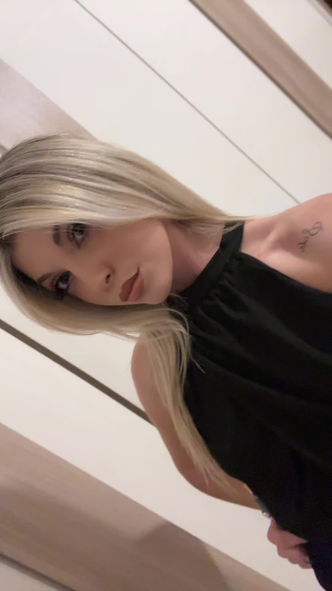 @Iris Elezi
