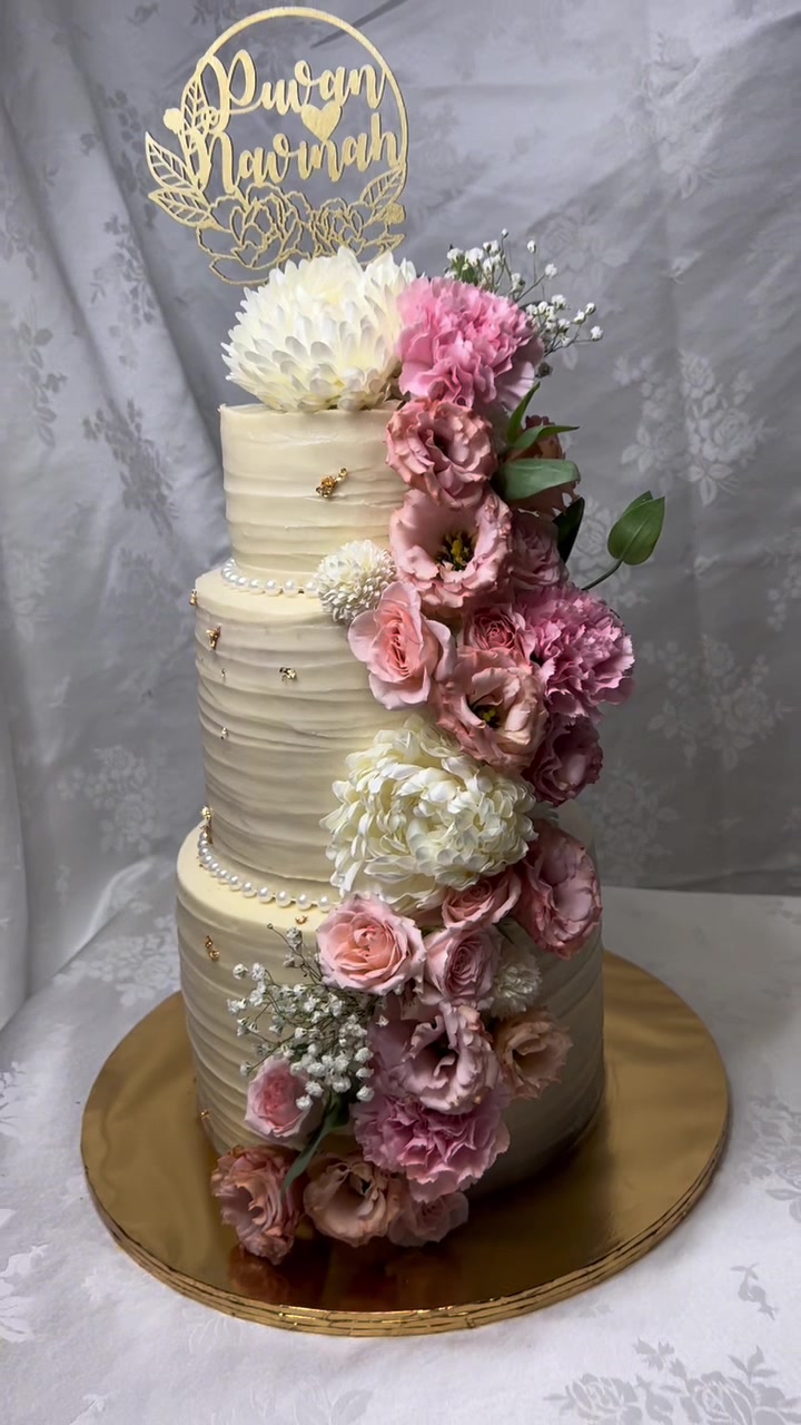 @Lalie&rsquo;s Cakes & Cream