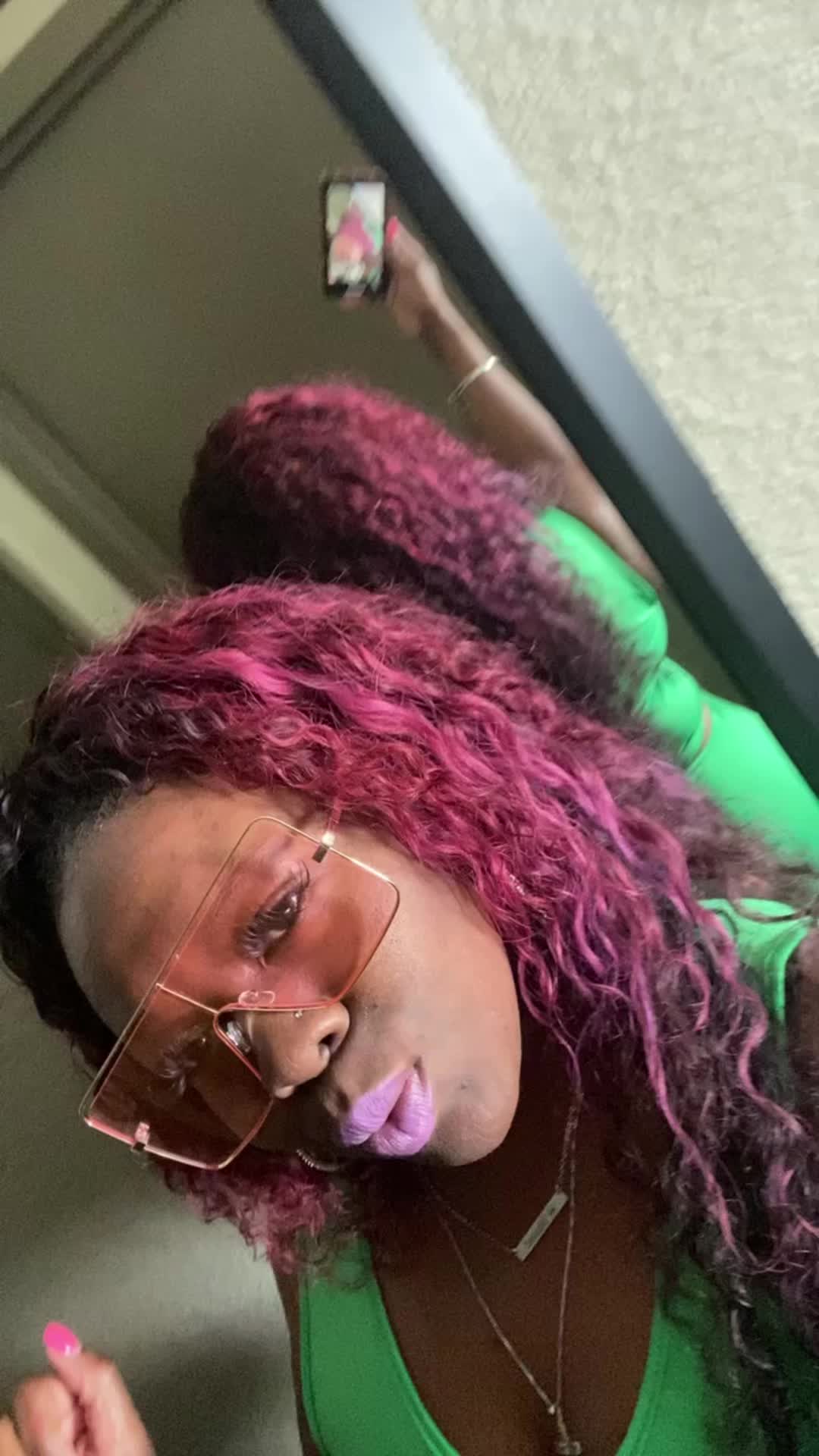 @Nelleypooh