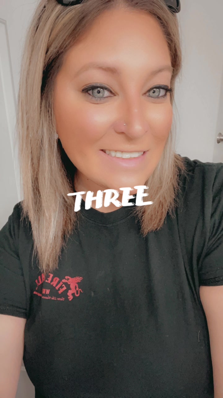 @Courtney1033