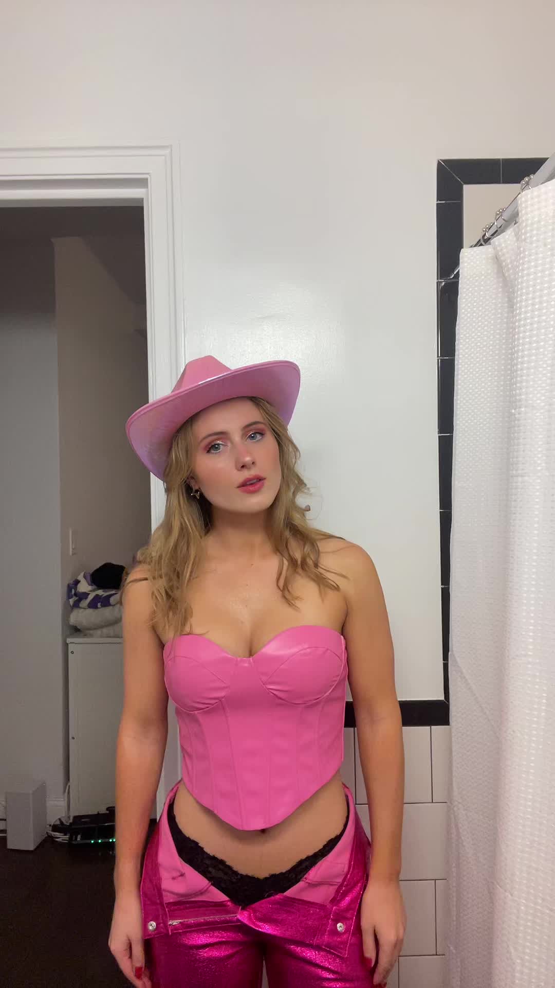 @isabellavictorson