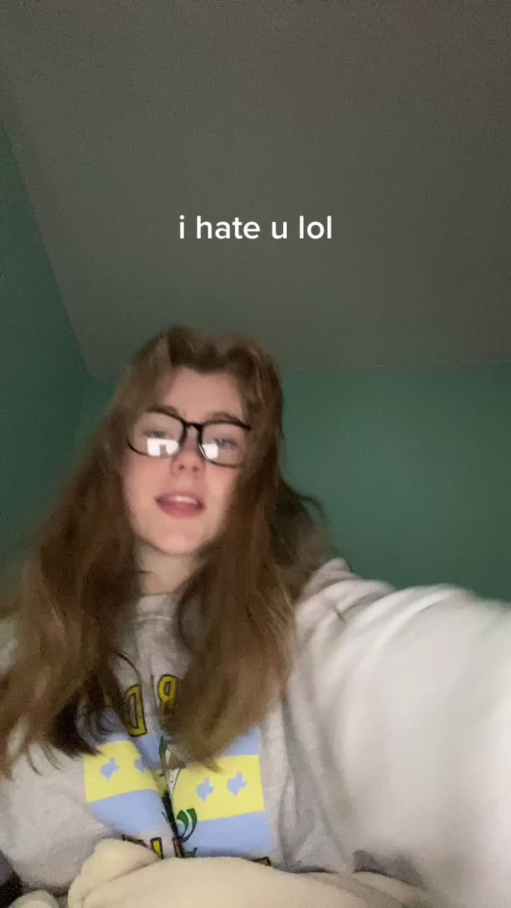 @carly