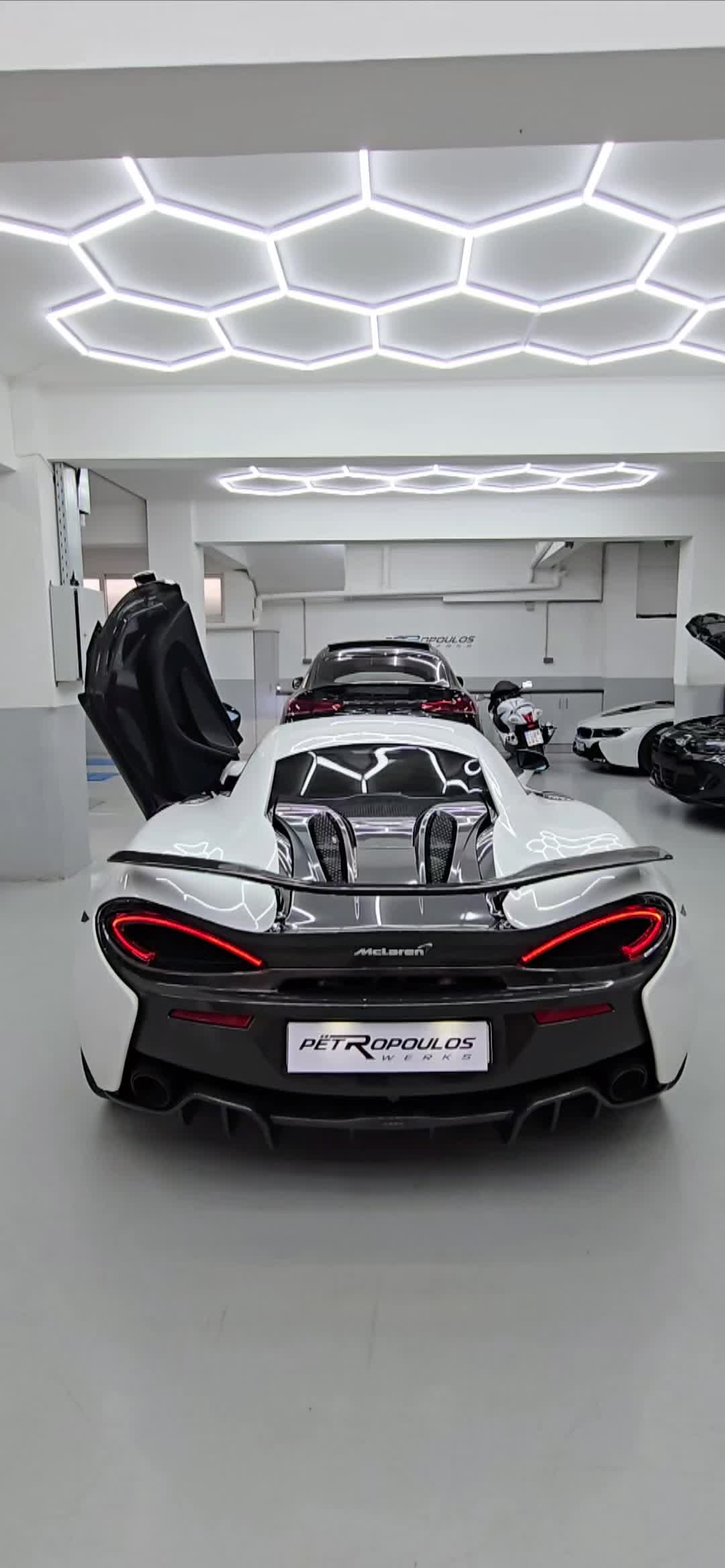 @petropoulospanoswerks