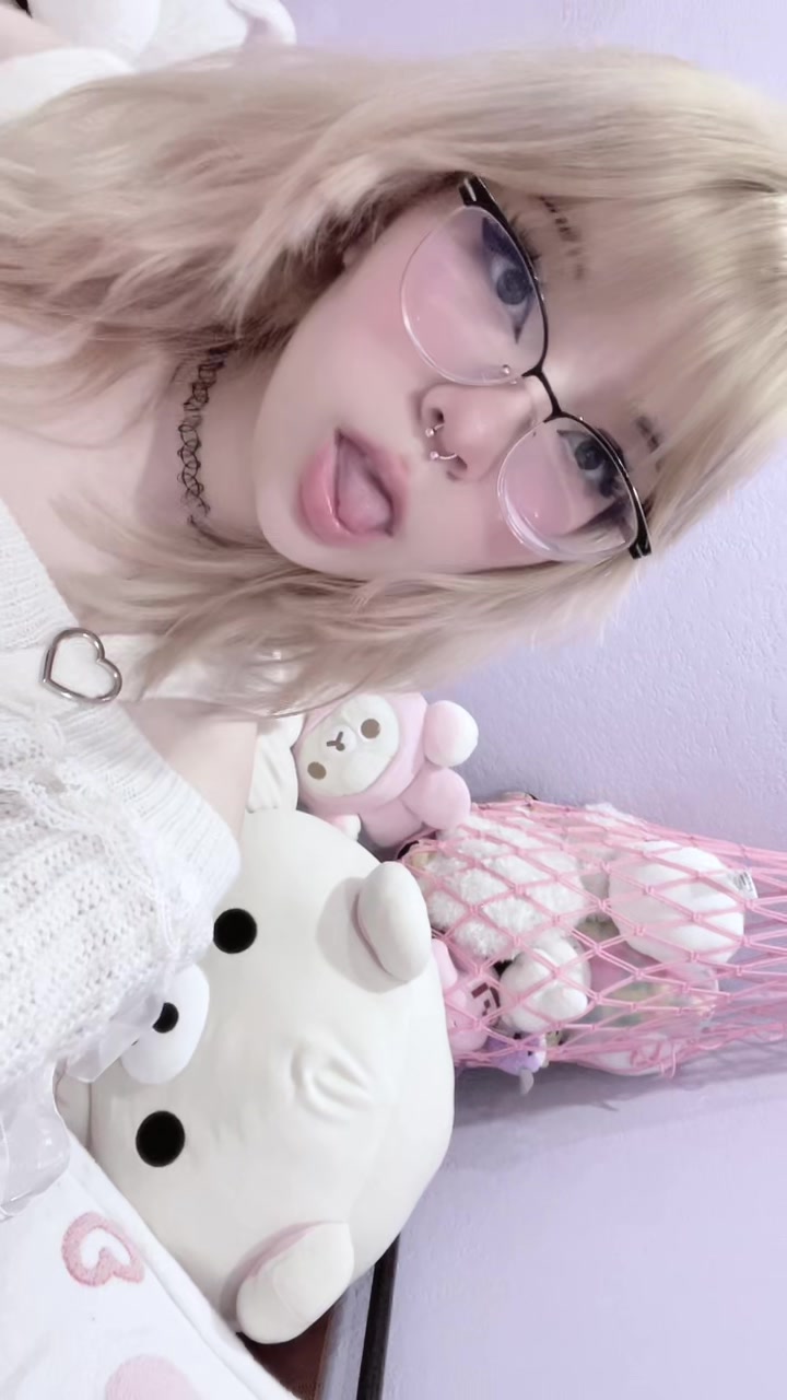 @lia 𐙚 ‧₊˚ &sdot;