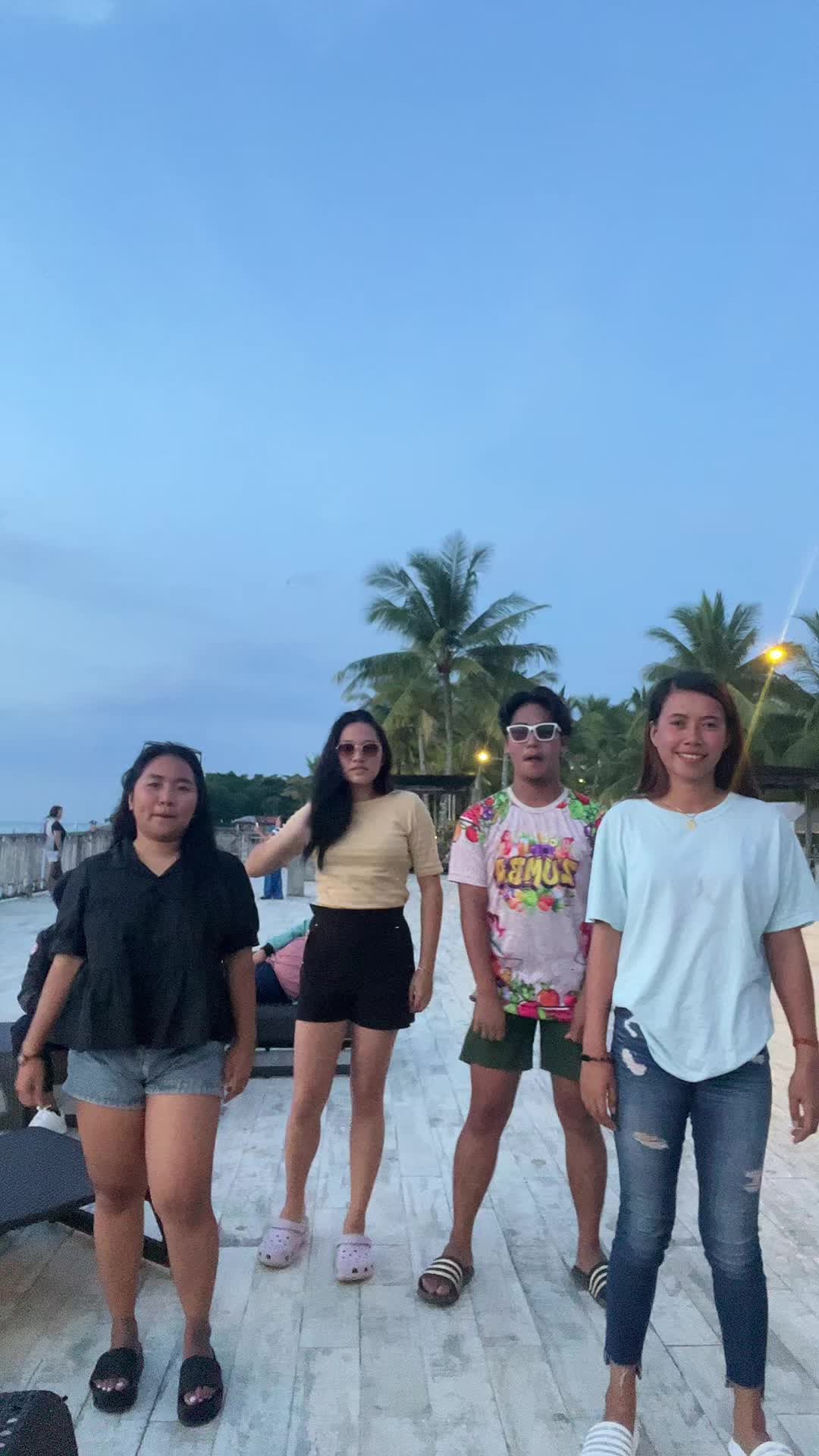 @jsmnngl
