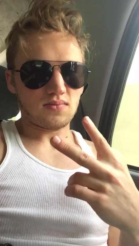 @Instagram: Calebheins