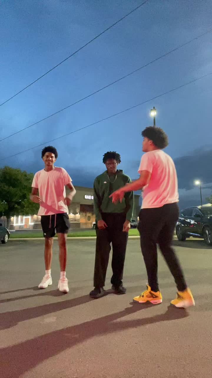 @️