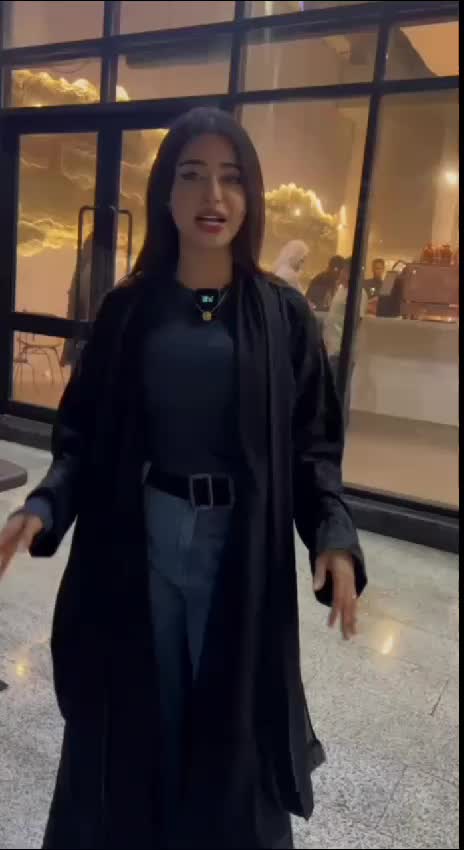 @مودل مون♥️✨