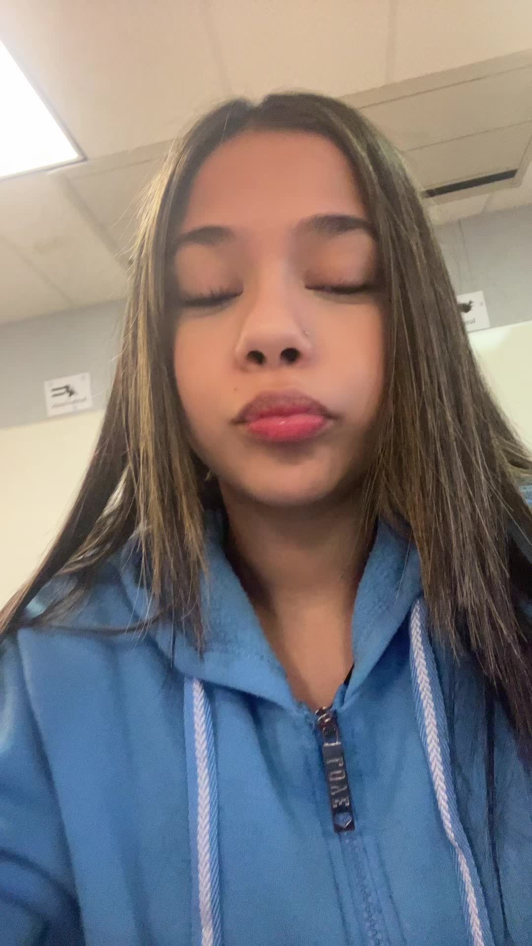 @e