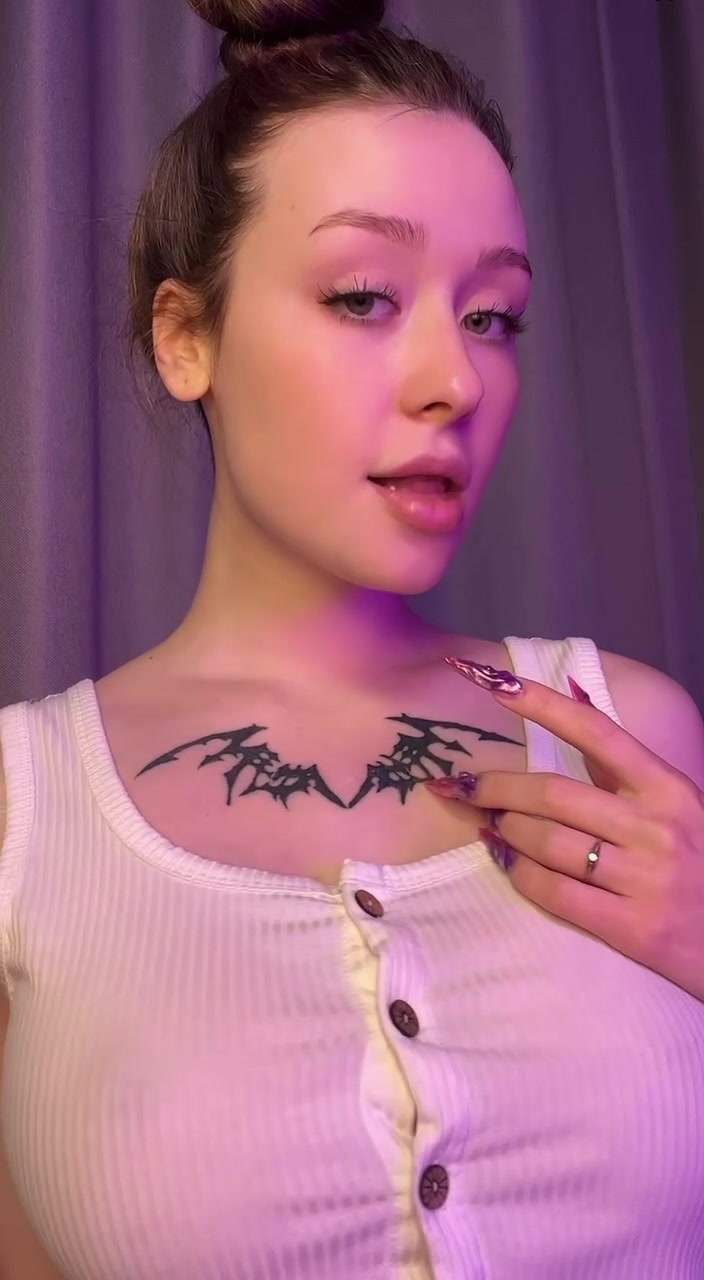 @ella_knockers