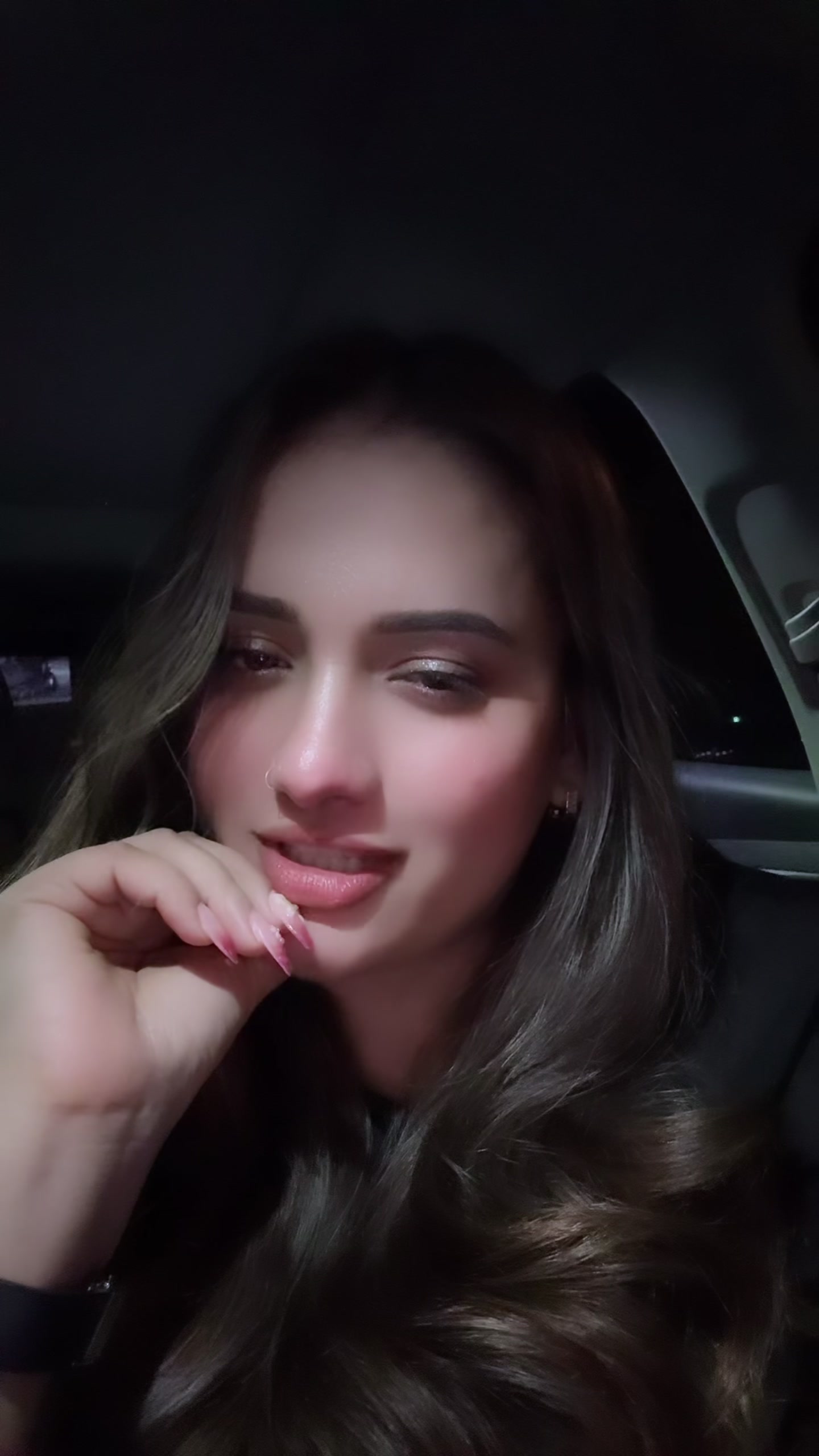 @Glossy SabNam🇳🇵🇦🇪