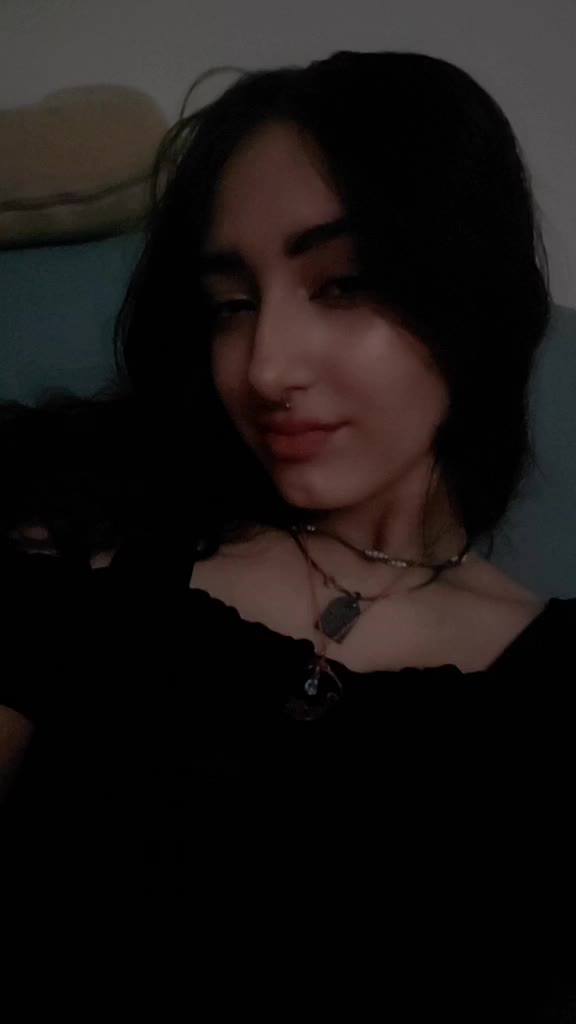 @Tia_Lena