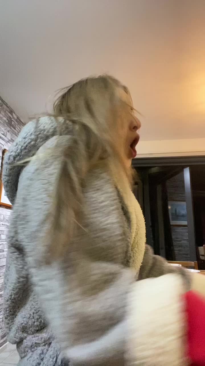 @izzcon