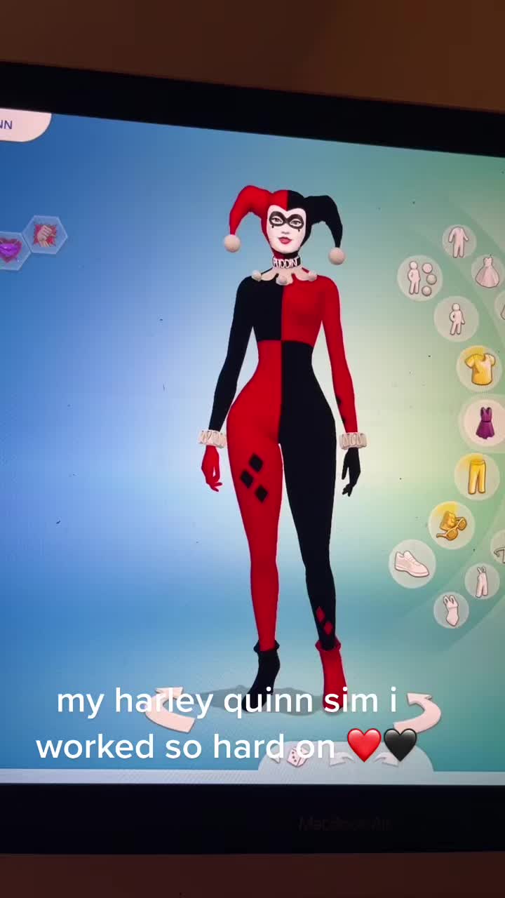 @Uniquelyasims