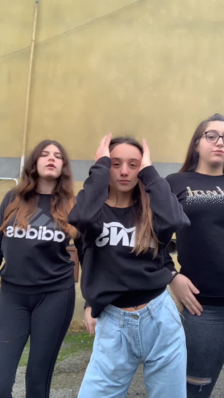 @_3.girls._