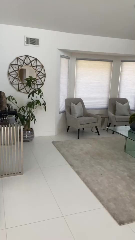 @Linda Real Estate LA