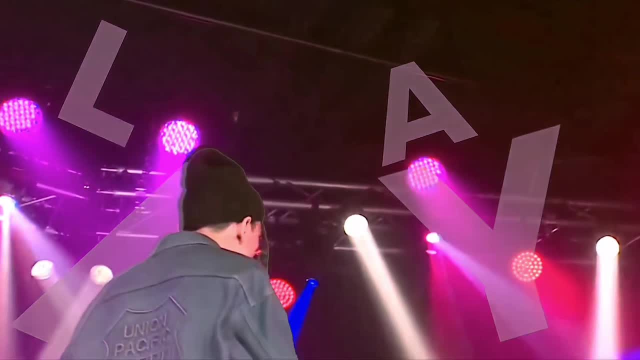 @L A A Y