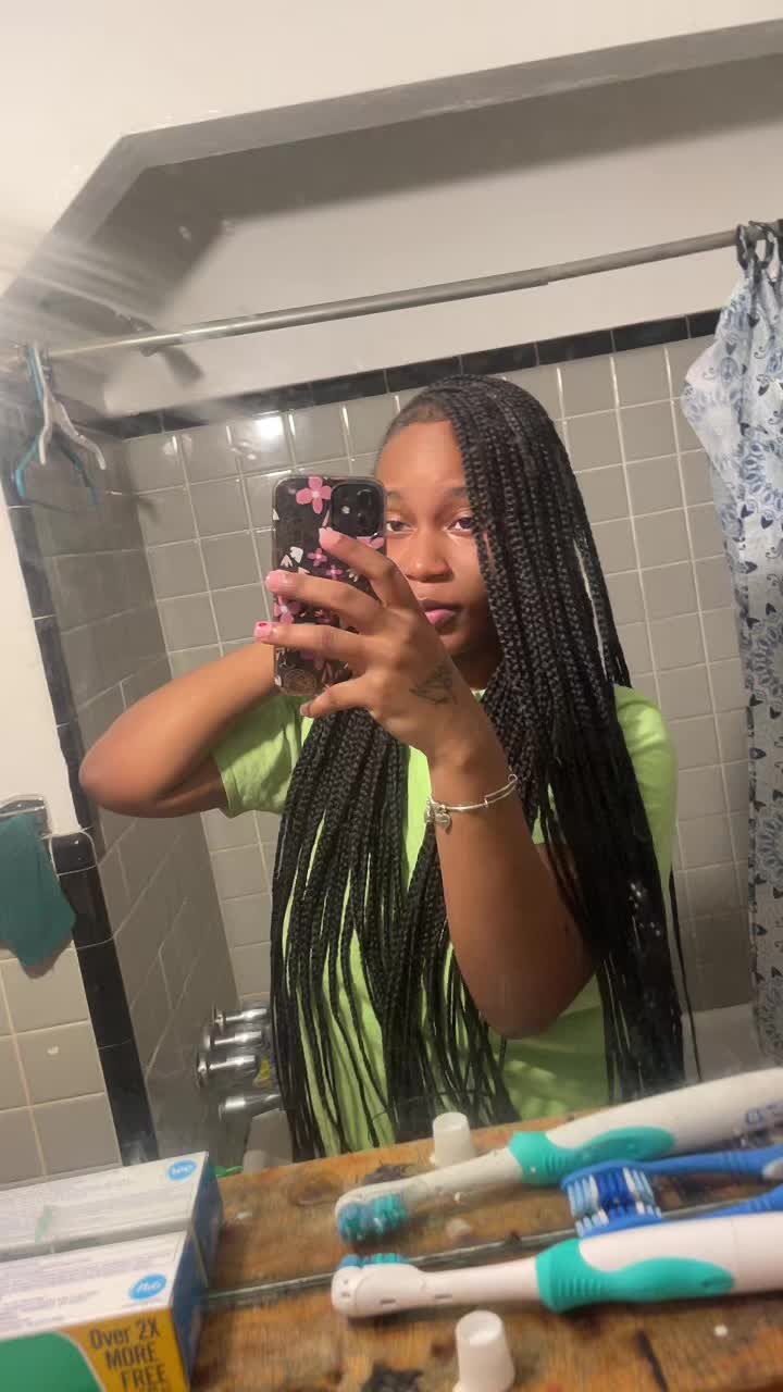 @Tink🖤.