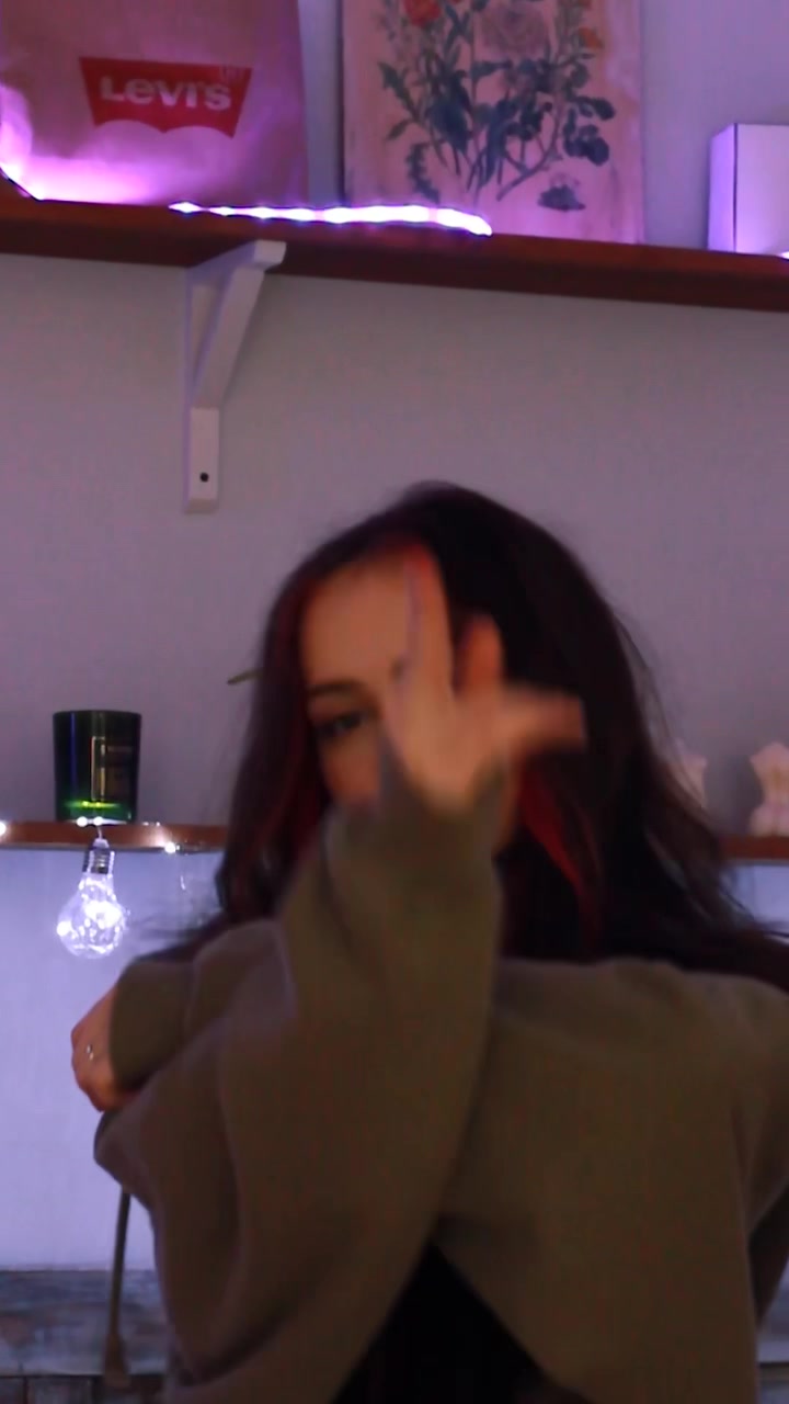 @𝕶𝖗𝖎𝖘 𝖁𝖆𝖓𝖉𝖊𝖗