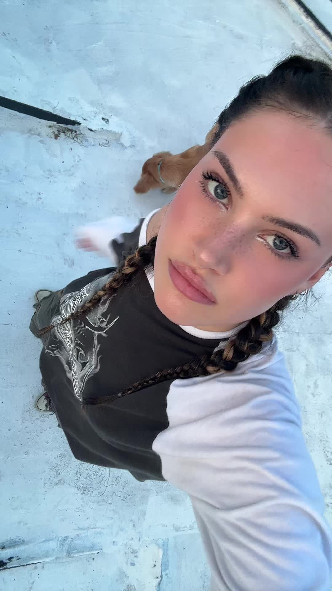 @Ogweirdgirlhotbody