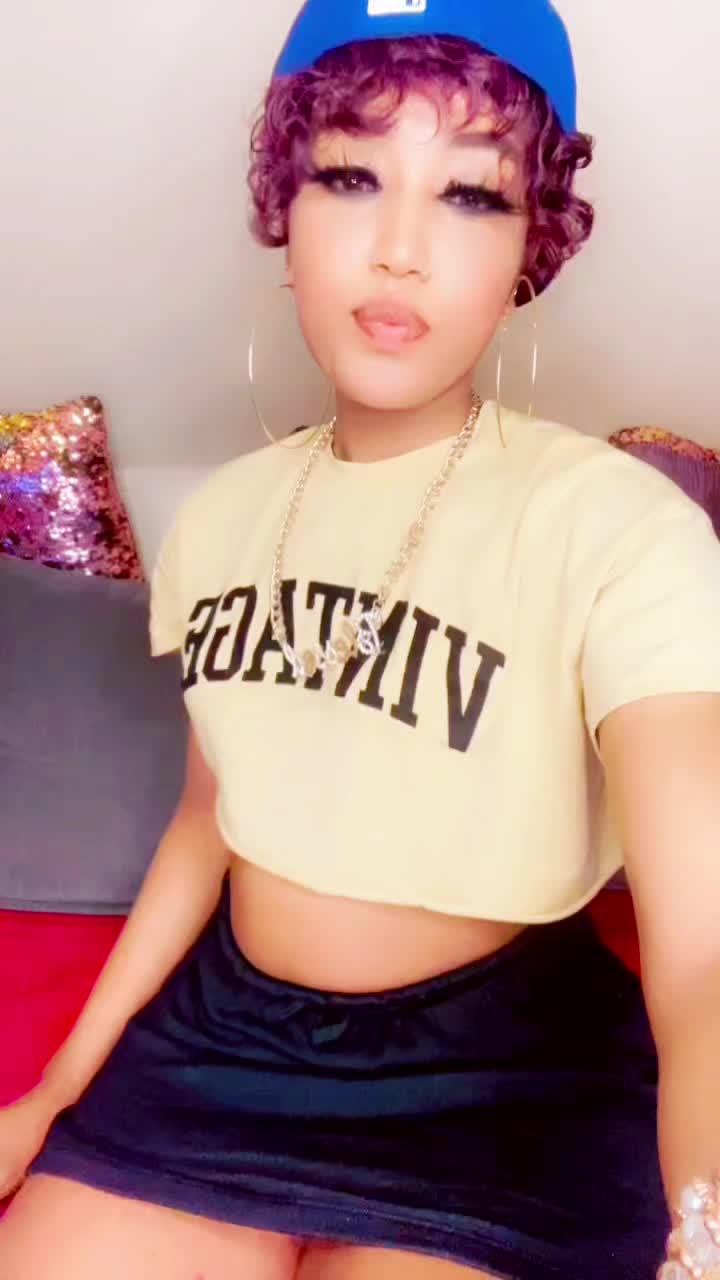 @Flawless 👑Qu&euml;en Sass&yuml;❤️