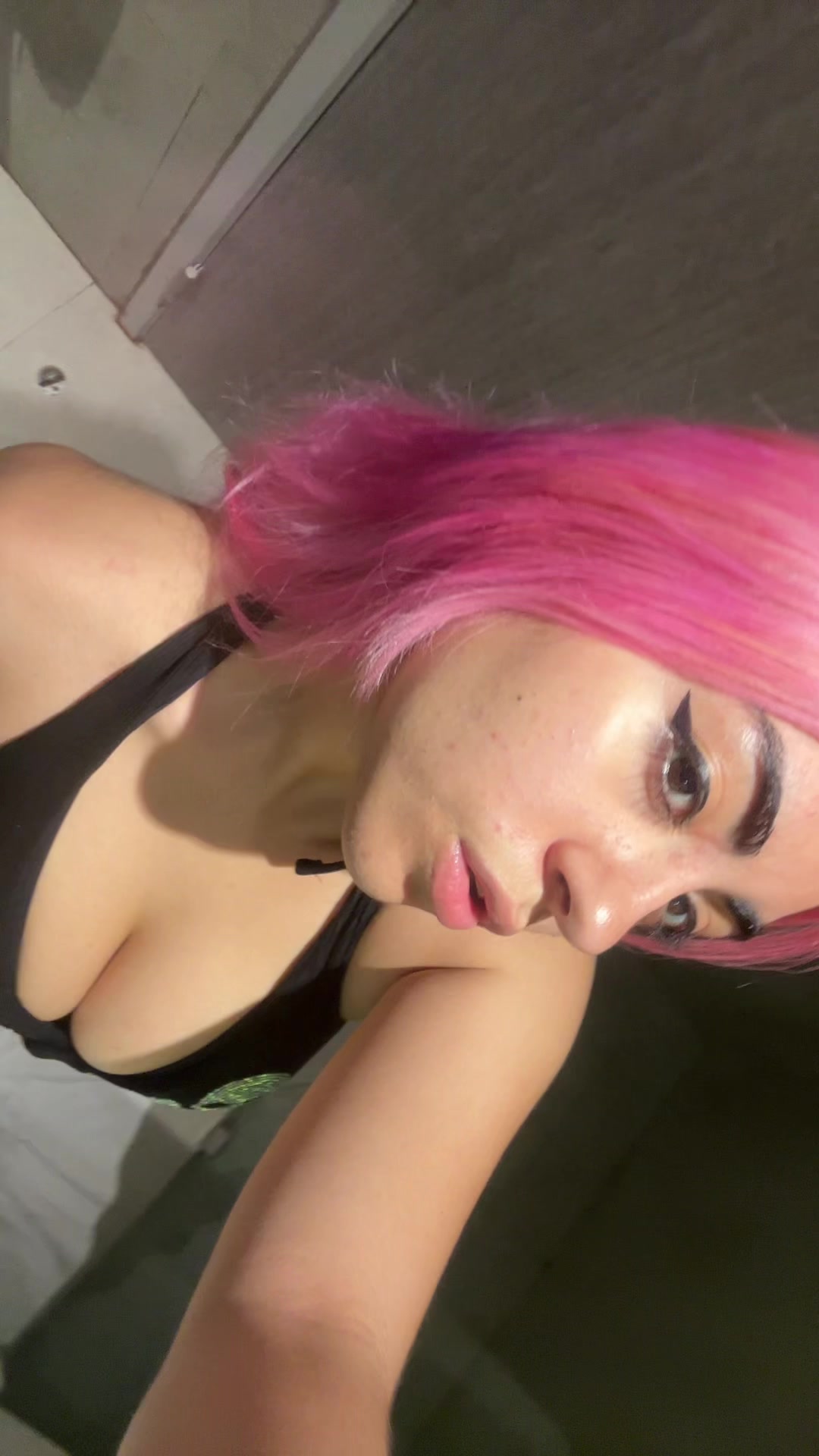 @Crazypink